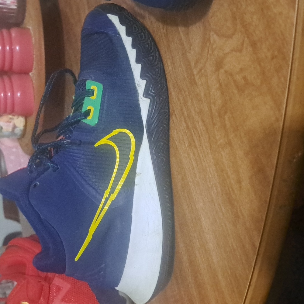 Nike Kyrie high trainers. Used but still in great condition.